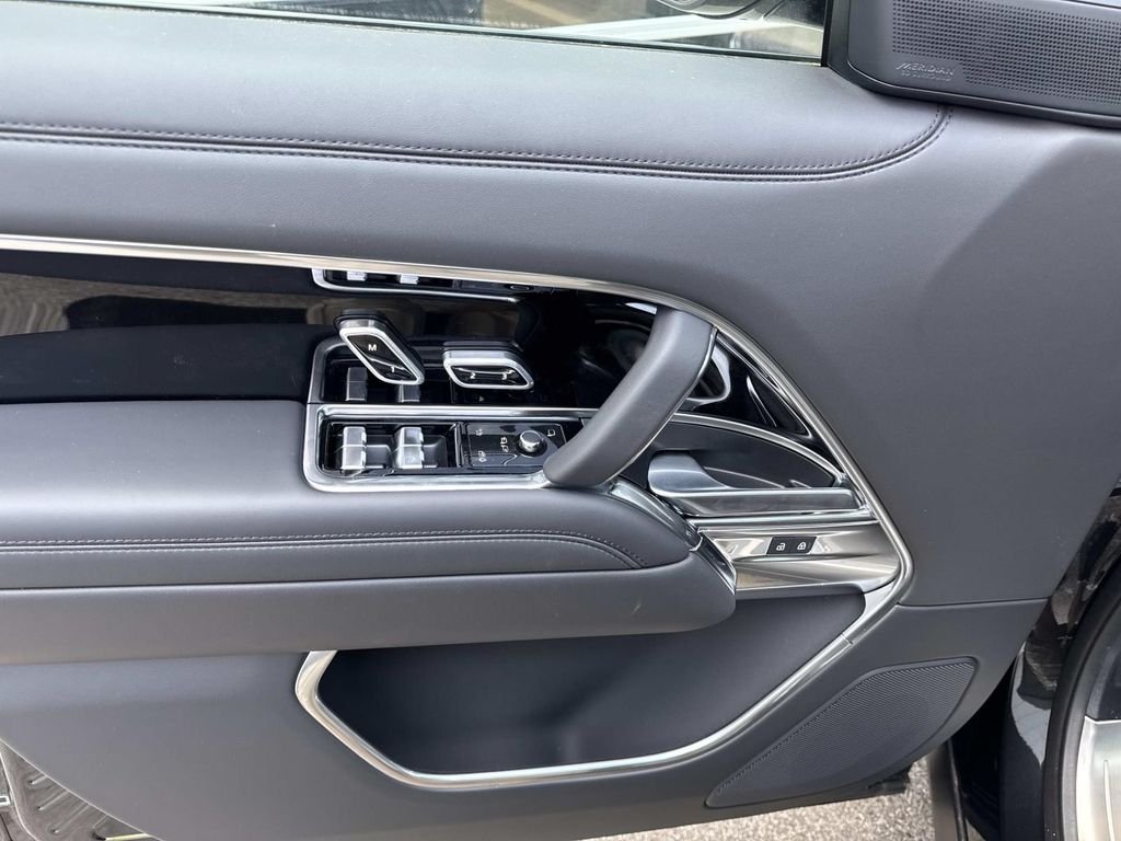 2026 Land Rover Range Rover SE - Photo 20