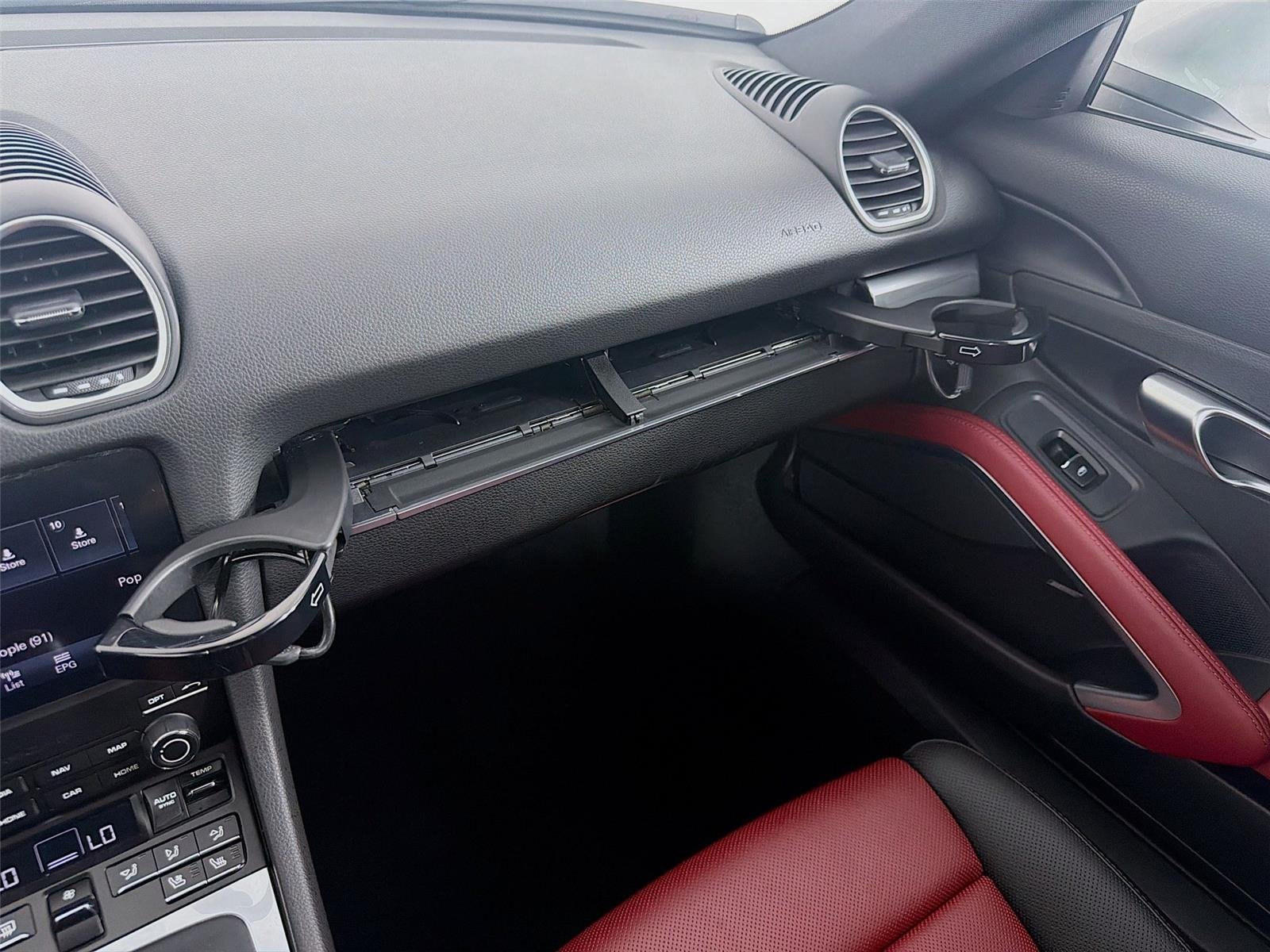 Used 2024 GT Silver Metallic Porsche Style Edition image 21