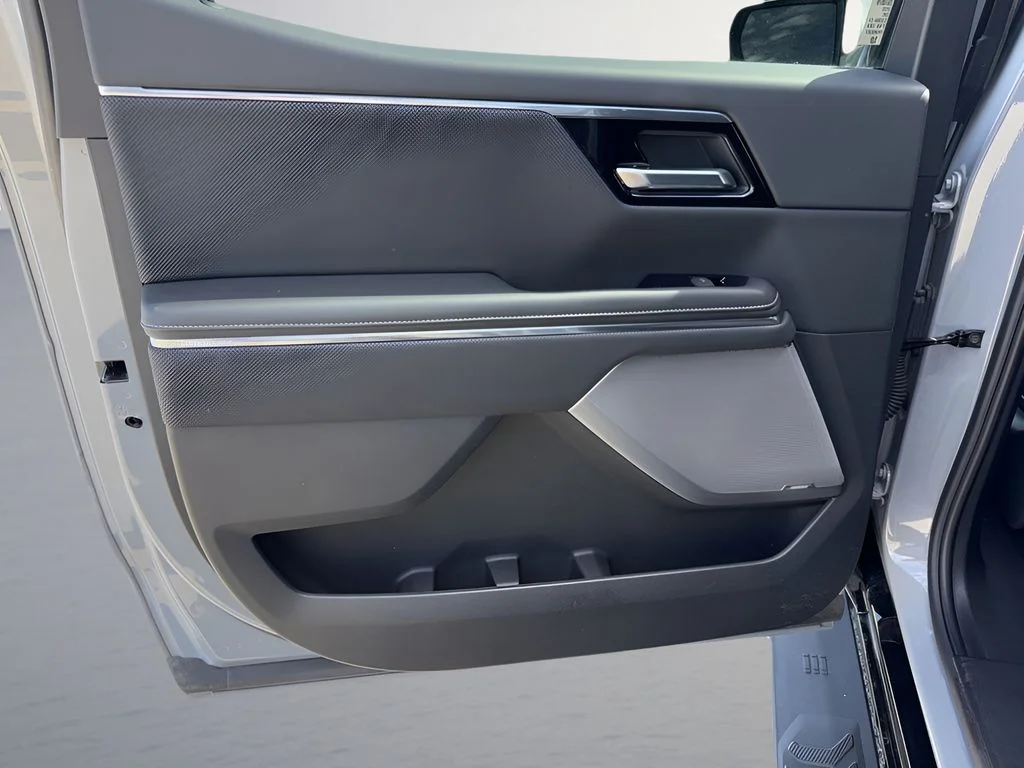 Used 2025 Gray GMC Denali image 28