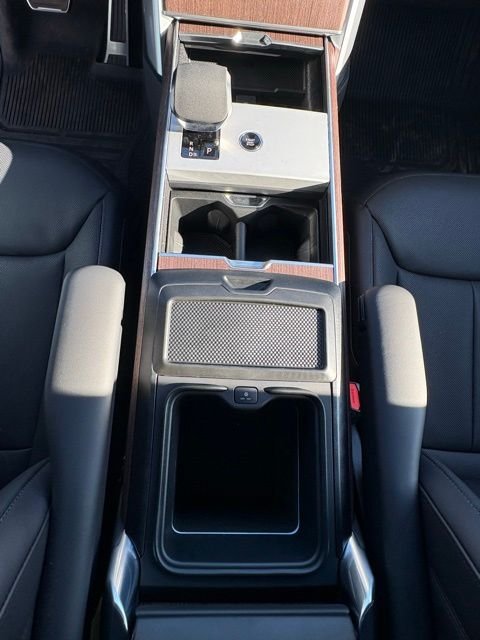 2025 Land Rover Range Rover SE - Photo 23