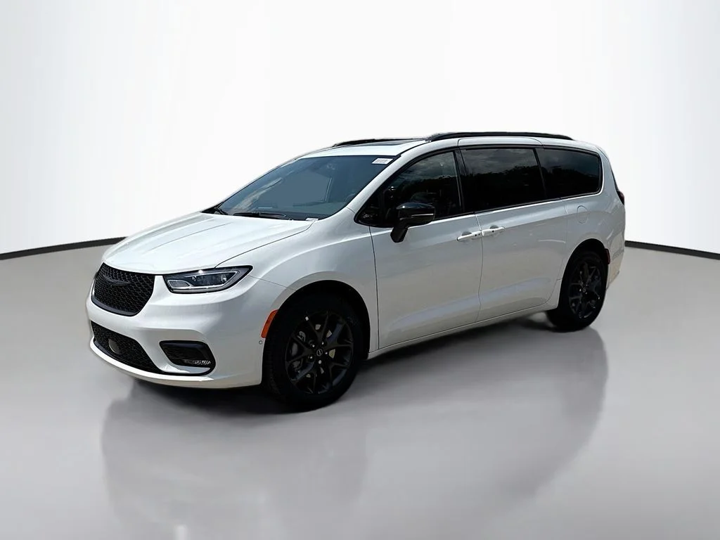New 2026 Bright White Clearcoat Chrysler Limited image 8