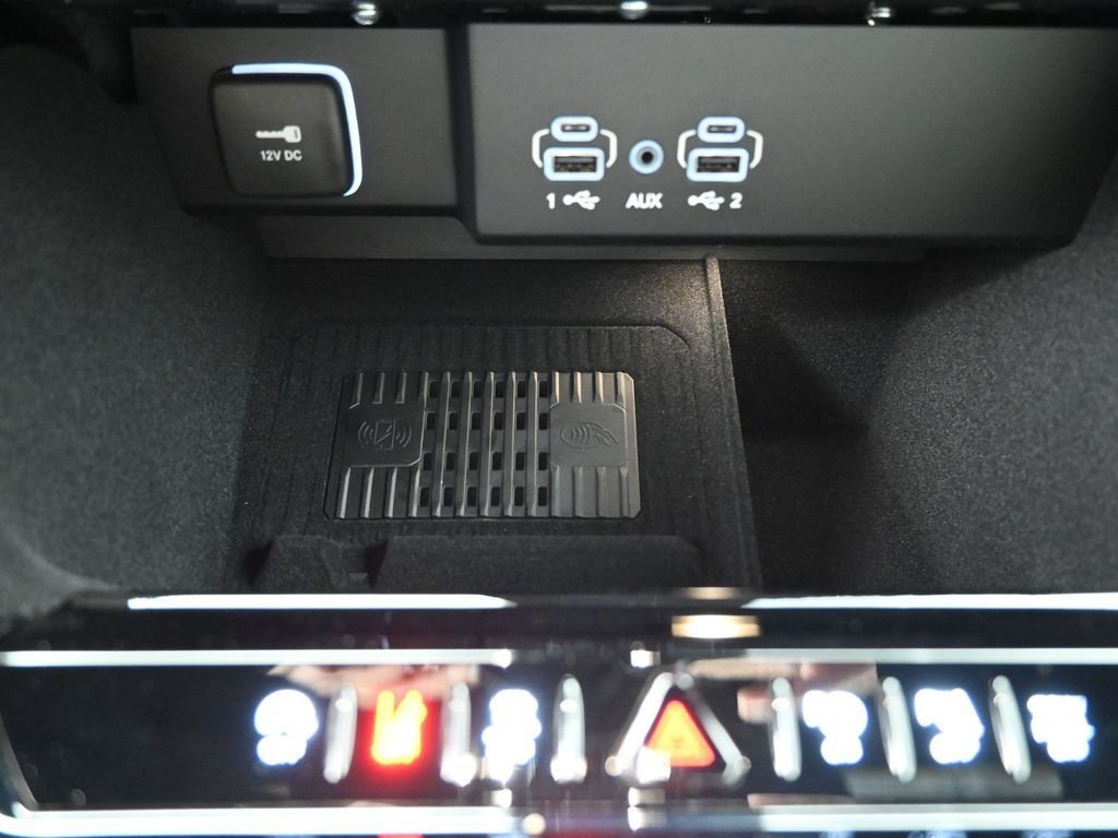 New 2026 High Gloss Black Exterior Paint Jeep Limited Reserve image 3