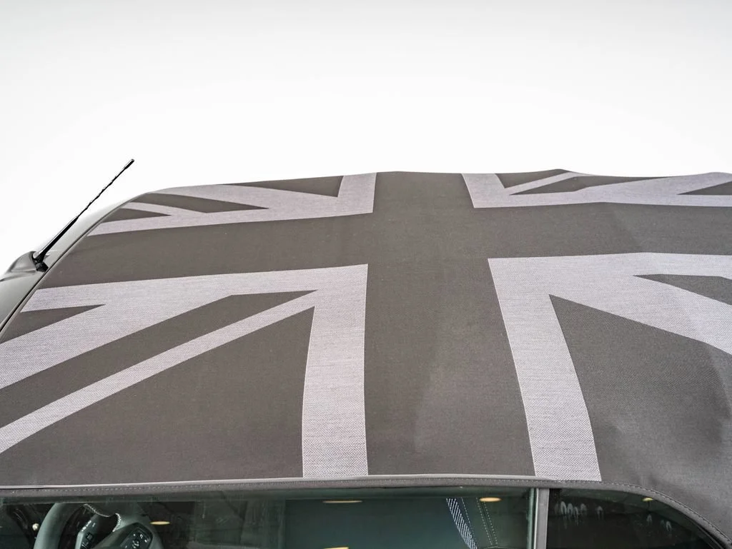 New 2026 Gray Metallic MINI Iconic image 26