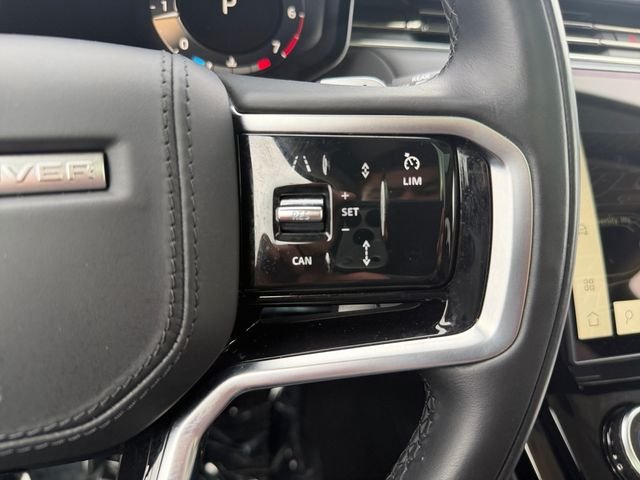 Used 2023  Land Rover SE image 23