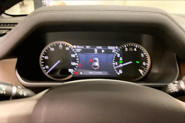 Certified Used 2023 Black Land Rover X-Dynamic SE image 20