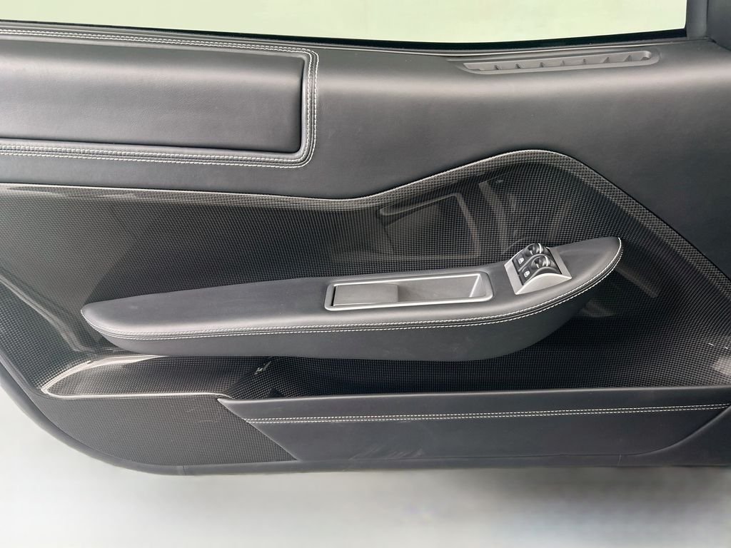Used 2009  Ferrari  image 19