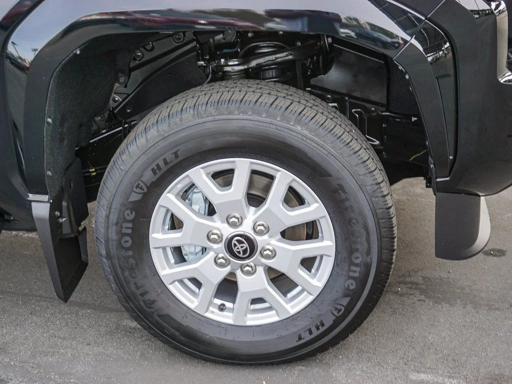 2026 Toyota Tacoma SR5 - Photo 9