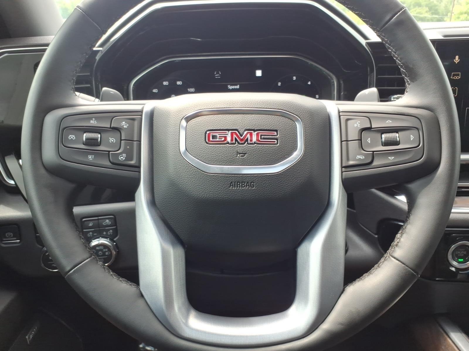 Used 2023 Onyx Black GMC SLT image 24