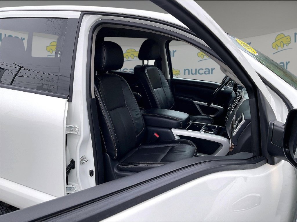 Used 2017 White Nissan SL image 11