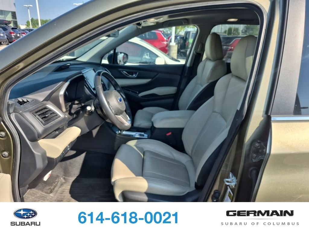 Used 2025  Subaru Limited image 1