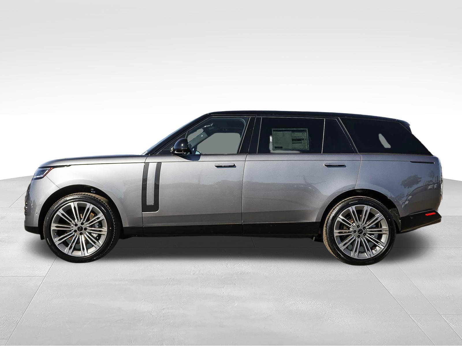 New 2026 Eiger Grey Land Rover SE image 5
