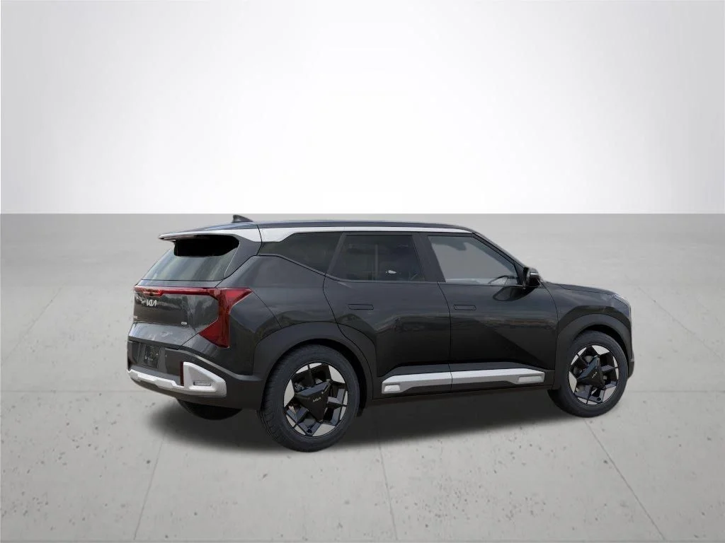 New 2027 Interstellar Gray Kia EX image 6