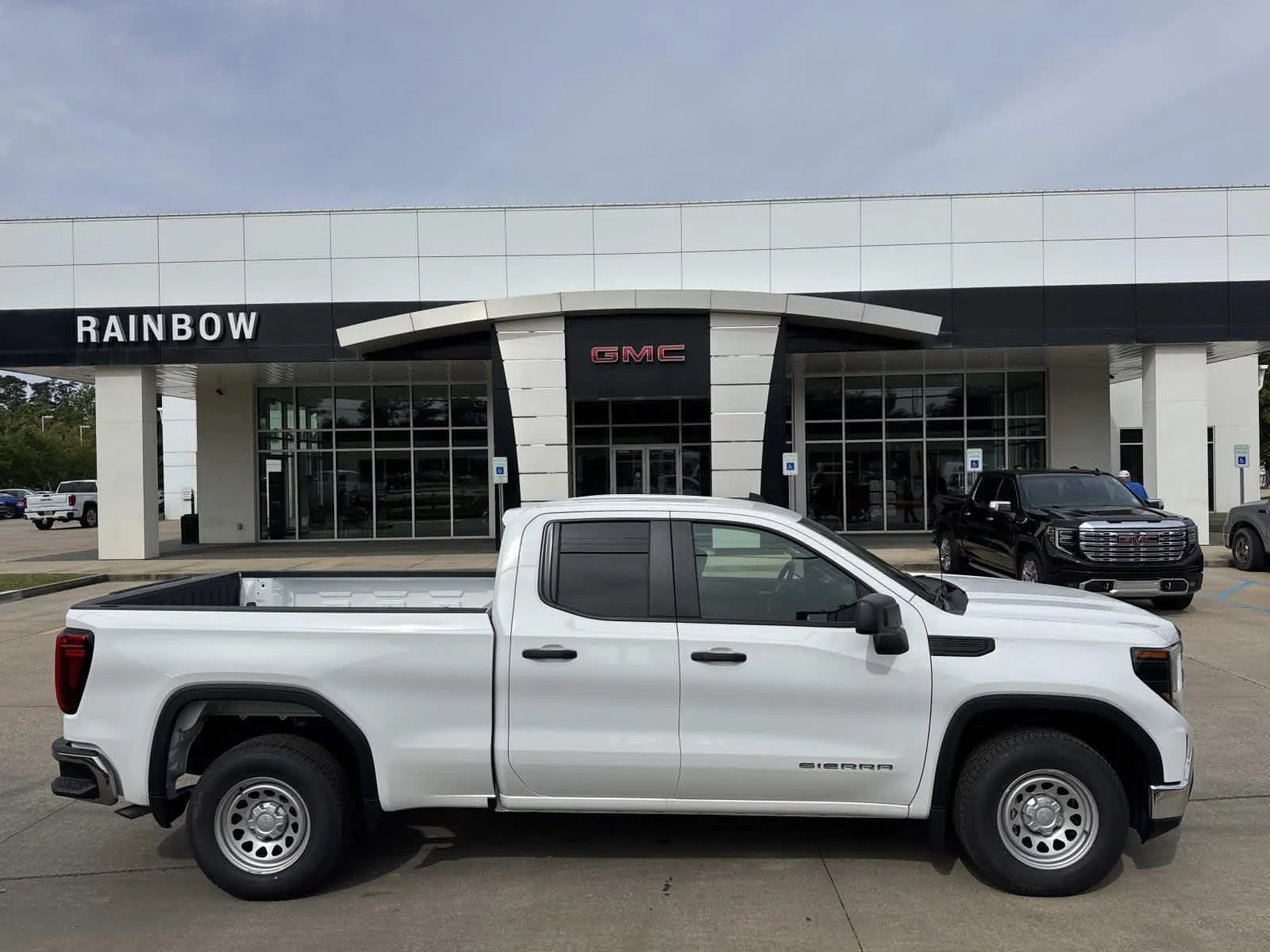 2026 GMC Sierra 2WD Double Cab Standard Box Pro's photo