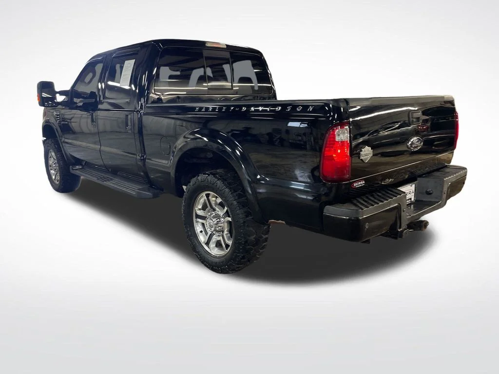 Used 2010  Ford XL image 3