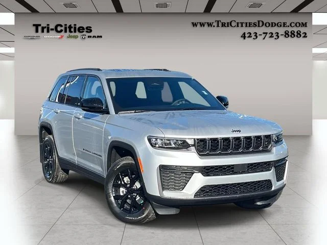 New 2026 Silver Zynith Exterior Paint Jeep Altitude image 1
