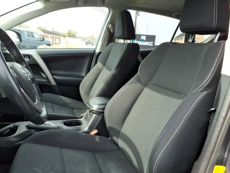 Used 2018 Gray Toyota XLE Sport Utility 4D image 26