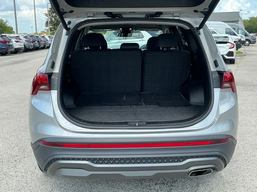 Used 2022 Silver Hyundai XRT image 17