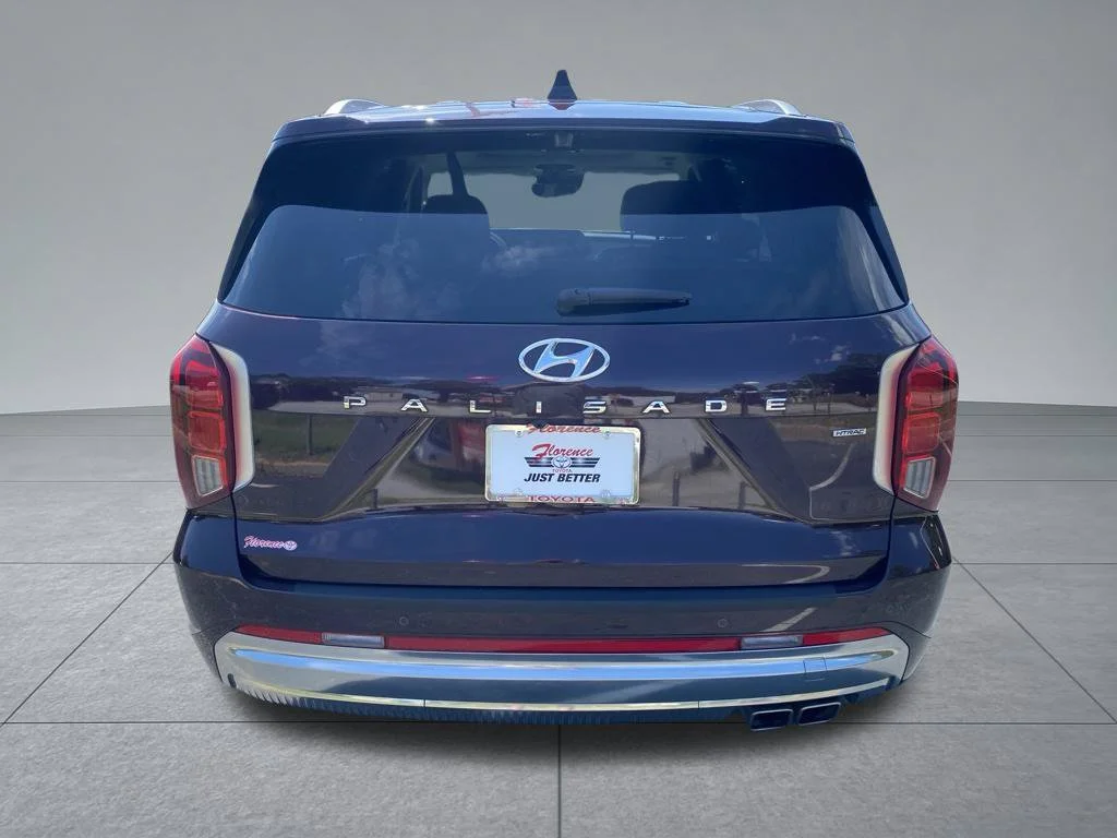 Used 2023 Red Hyundai Calligraphy image 11