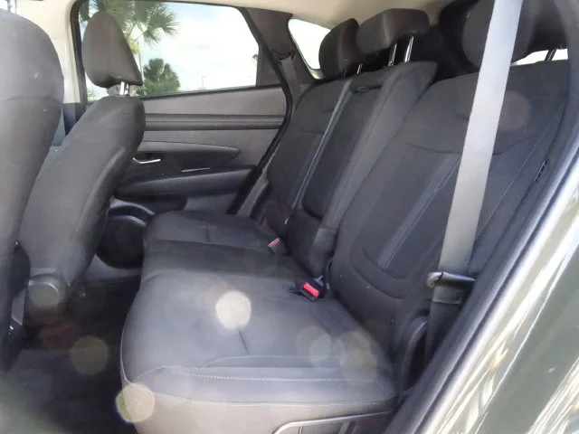 Used 2025 Green Hyundai SEL image 9
