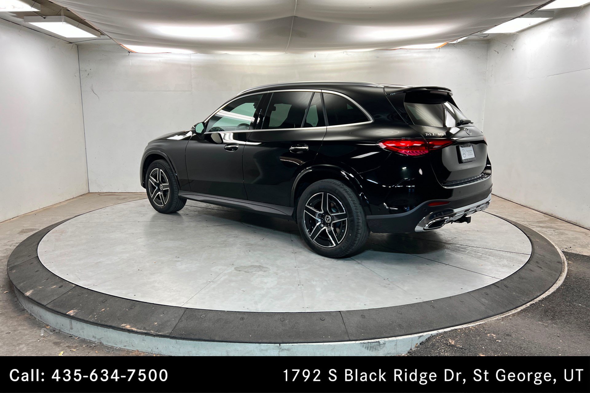 Used 2026 Black Mercedes-Benz GLC 300 image 3