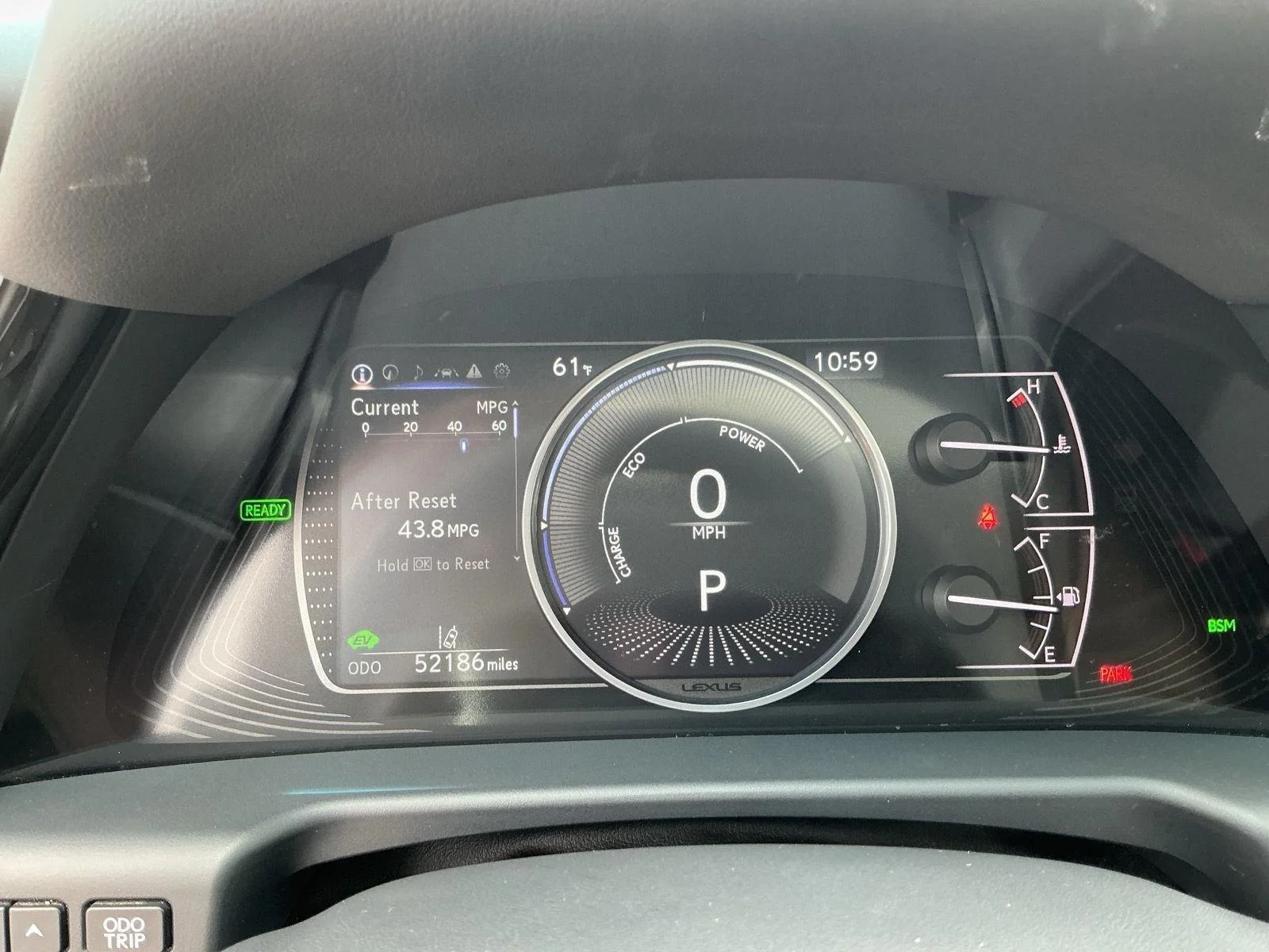 Used 2022 Nightfall Mica Lexus ES 300h Luxury image 2