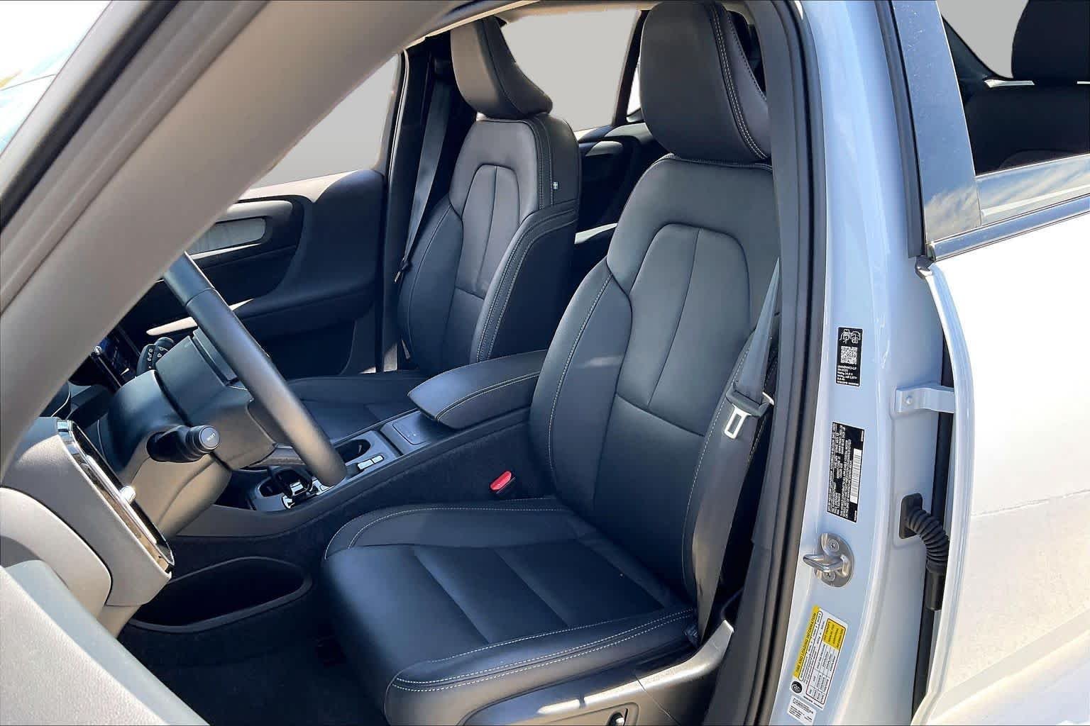 Used 2026 Cloud Blue Volvo Core image 9