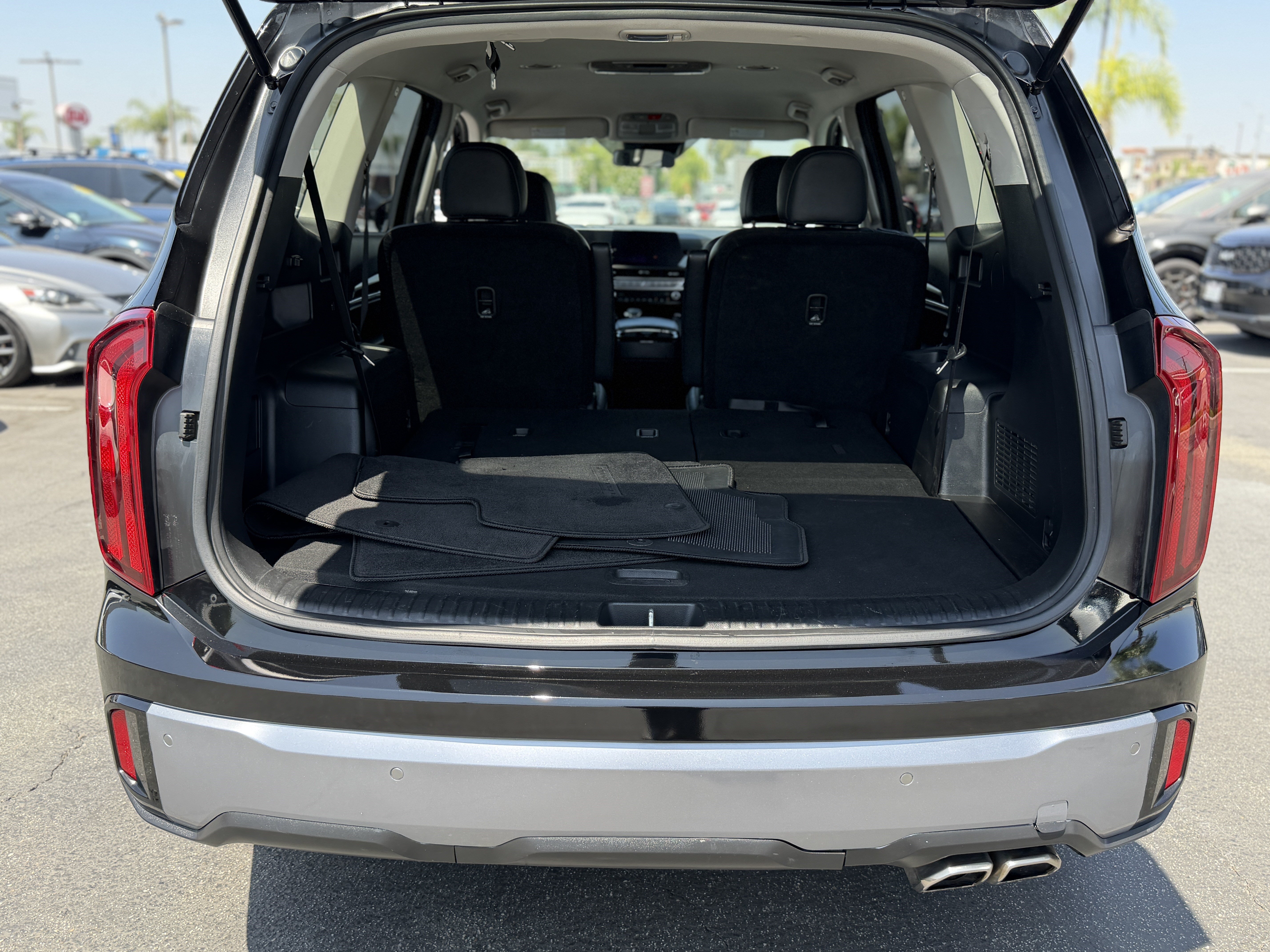 Certified Used 2023 Ebony Black Kia S image 9