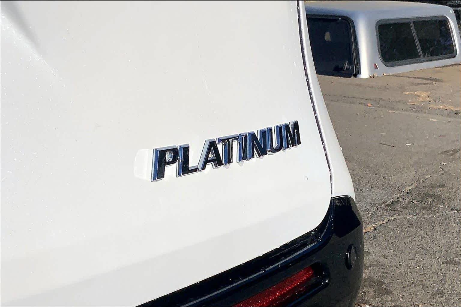New 2026 Wind Chill Pearl Toyota Platinum image 15