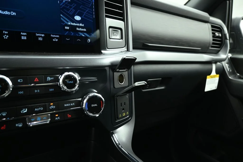 New 2026 Carbonized Gray Metallic Ford XLT image 18