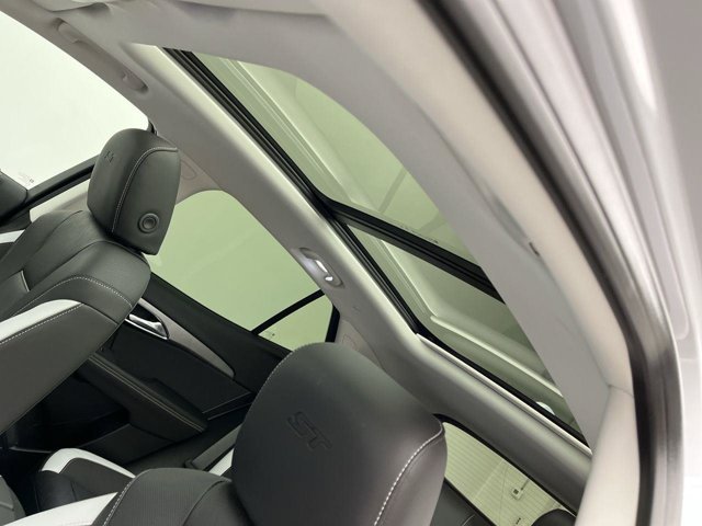 Used 2026 Iridescent White Tricoat Buick Sport Touring image 7
