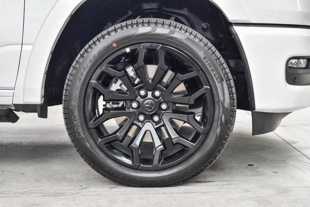 2025 RAM 1500 Limited - Photo 10