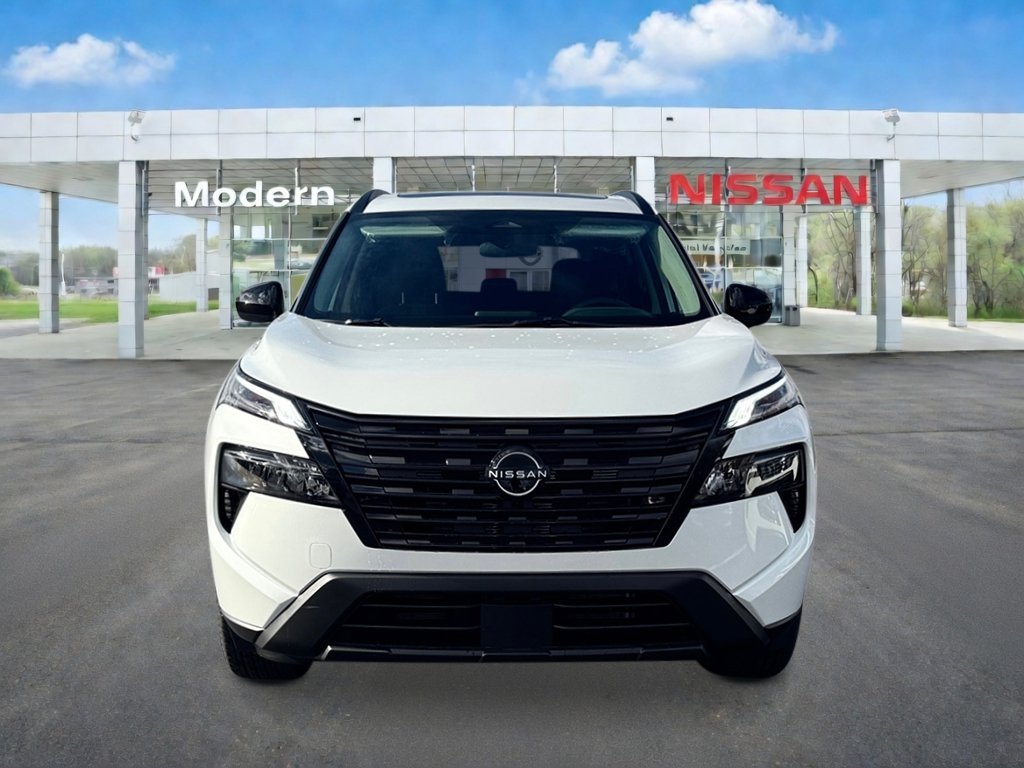 New 2026 Everest White Pearl Tricoat Nissan Dark Armor image 8