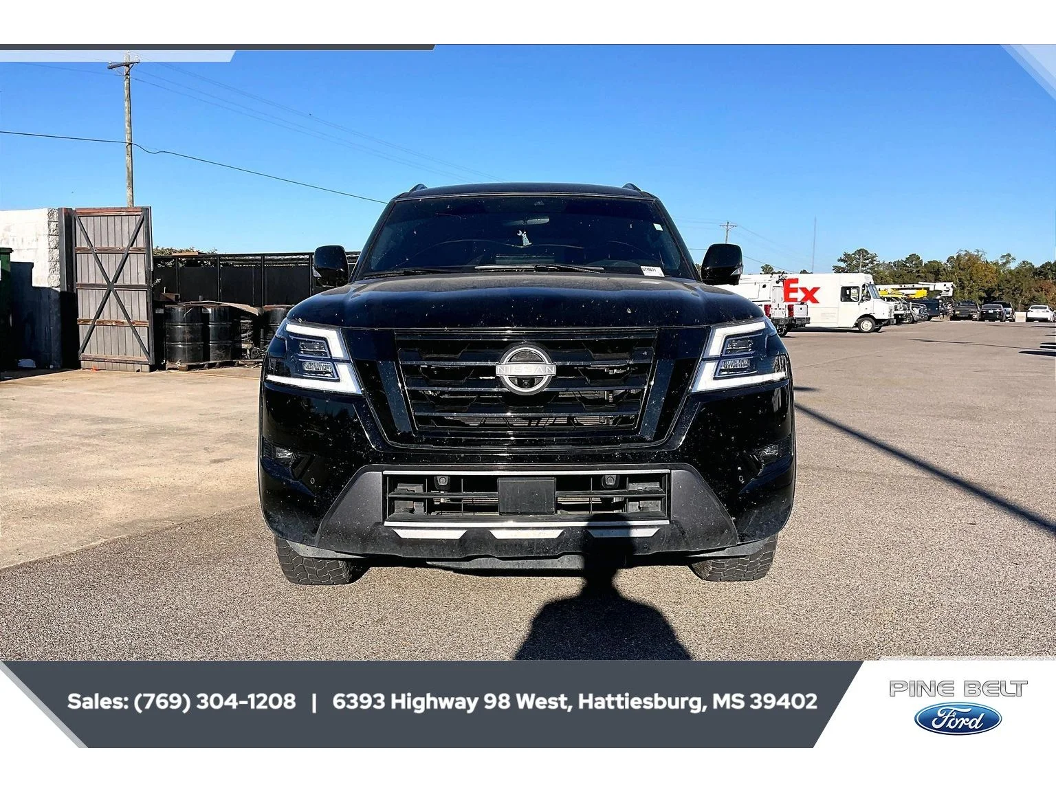 Used 2023 Super Black Nissan SL image 5