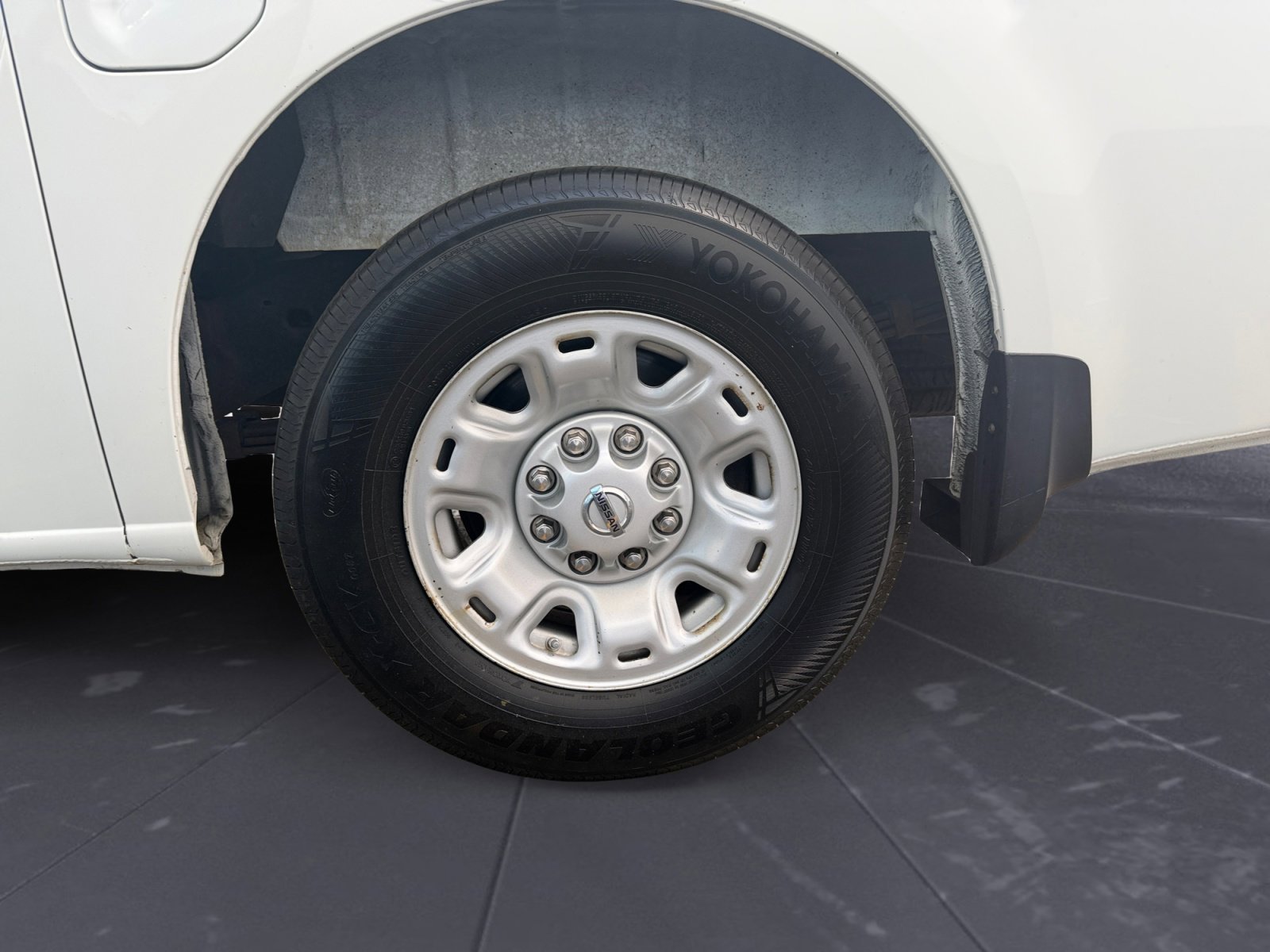 Used 2020 White Nissan SV image 40