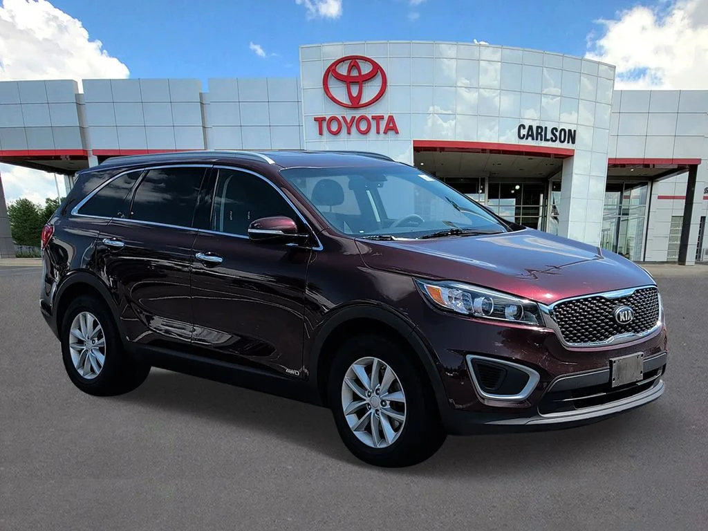 Used 2018 Purple Kia LX image 2