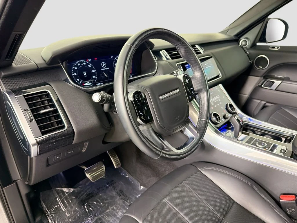 Used 2022 Gray Land Rover HSE Silver Edition image 9