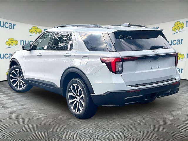 New 2027 Avalanche Gray Ford ST-Line image 19