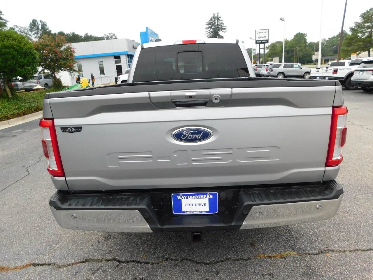 Used 2023 Iconic Silver Metallic Ford LARIAT 4WD SUPERCREW 6.5 ft image 7