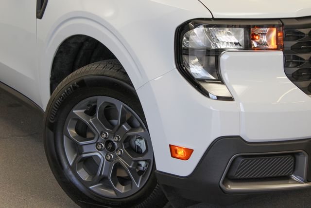 New 2026 Oxford White Ford XLT image 2