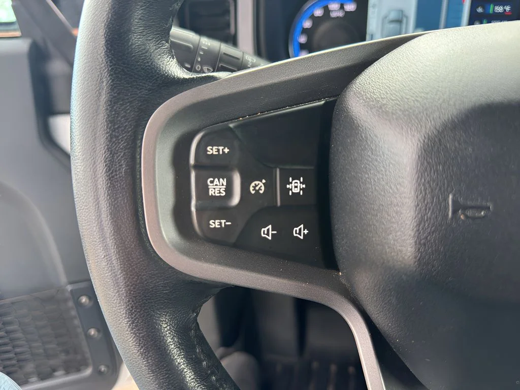 Used 2023 Oxford White Ford Black Diamond image 29