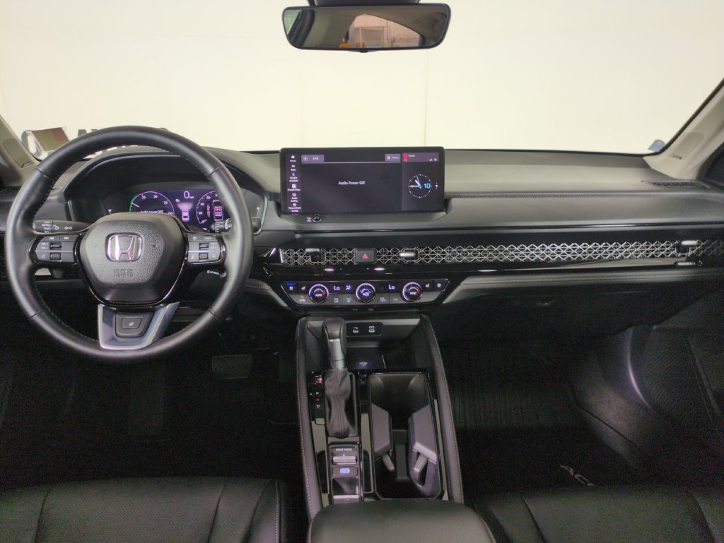2025 Honda Accord Hybrid Touring - Photo 18