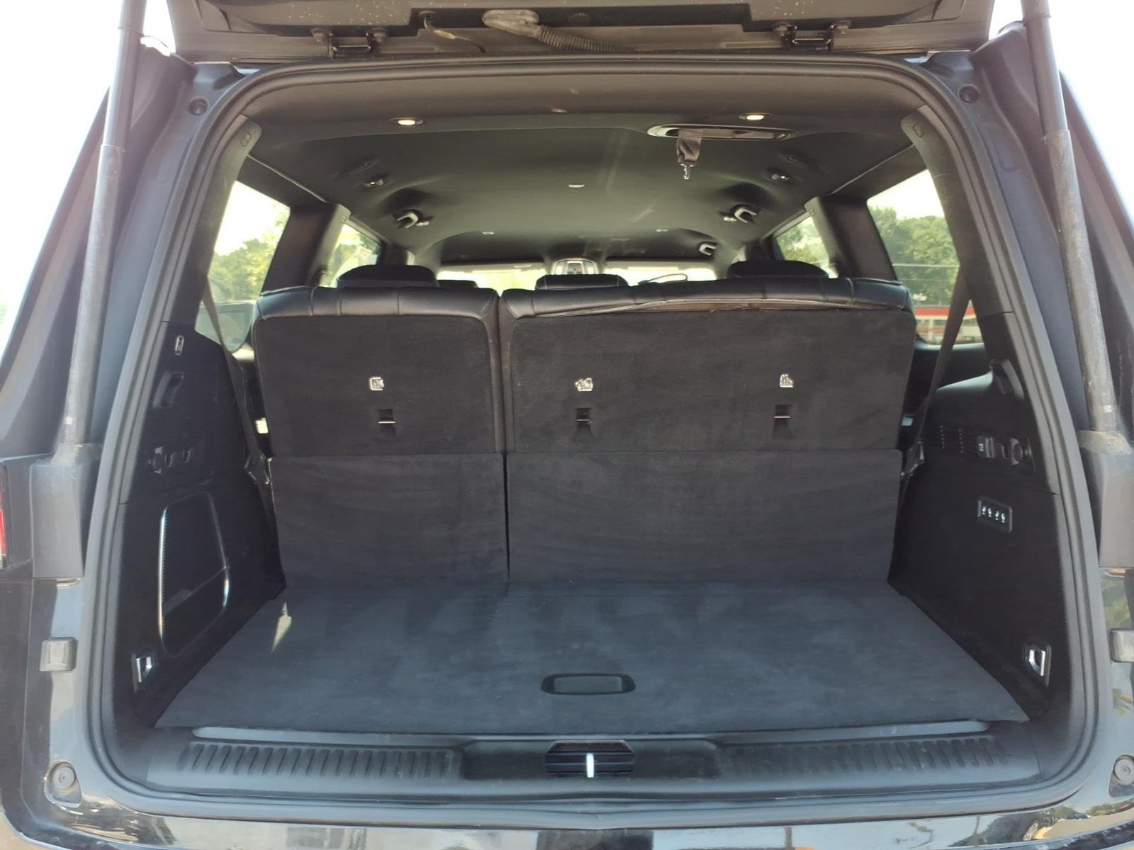 Used 2022 Diamond Black Crystal Pearlcoat Jeep Series III image 33