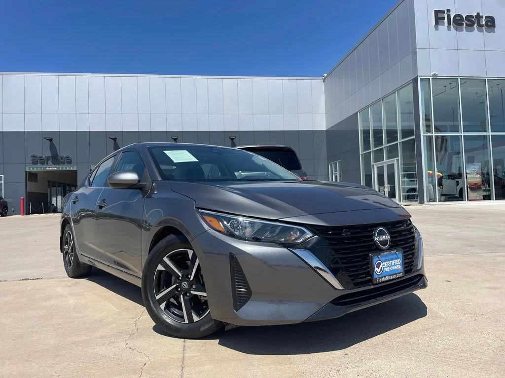 Used 2025 Gray Nissan SV image 1