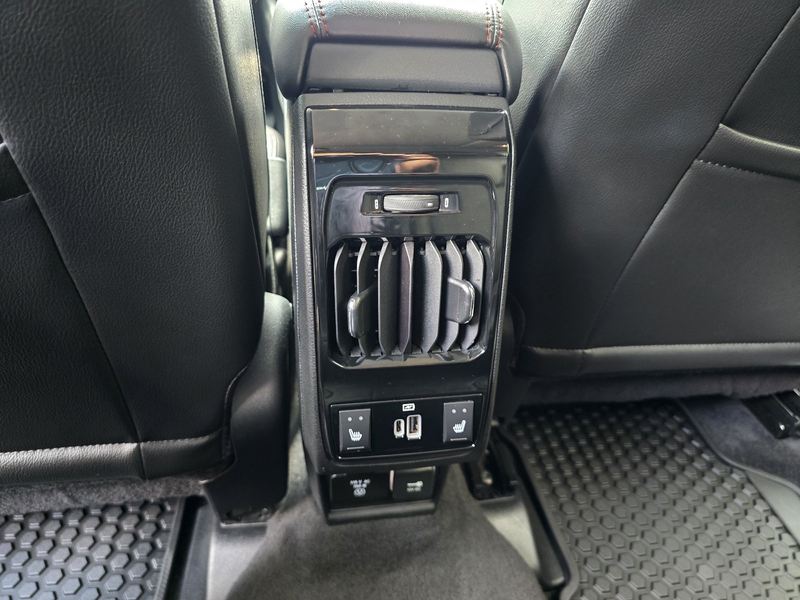 Used 2022 White Jeep Trailhawk image 24
