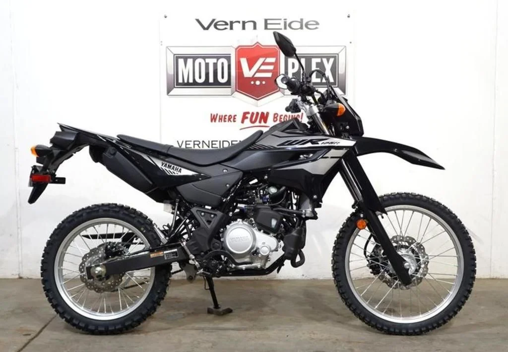 New 2026 BLACK Yamaha 125R image 1