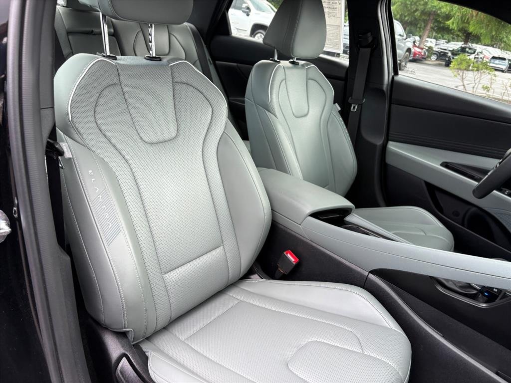 Certified Used 2025 Abyss Black Pearl Hyundai Limited image 18