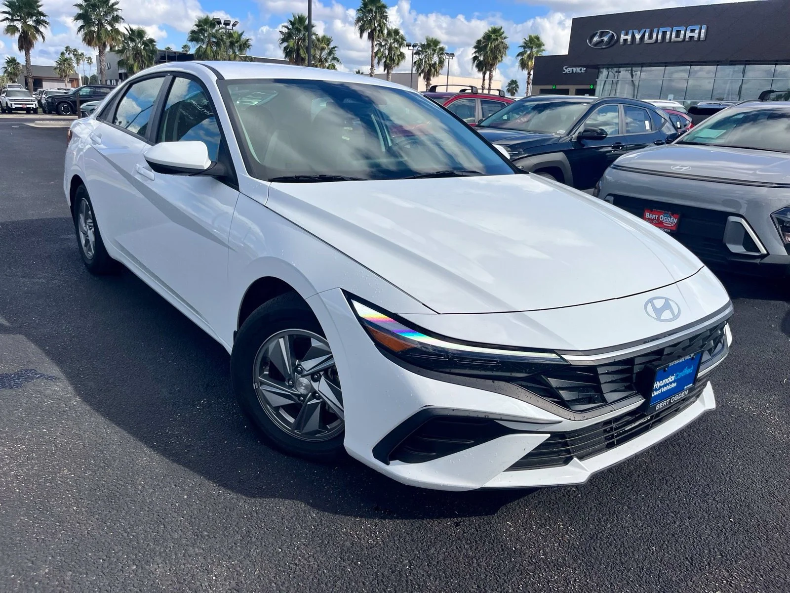 2025 Hyundai Elantra SE