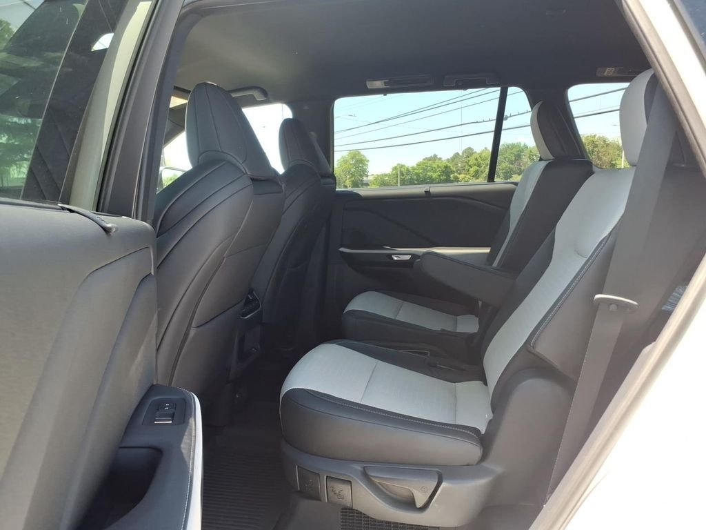 Used 2024 Beige Lexus 500h F SPORT Premium image 11