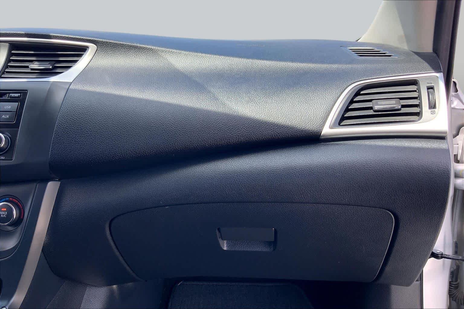 Used 2017 Brilliant Silver Nissan S image 18