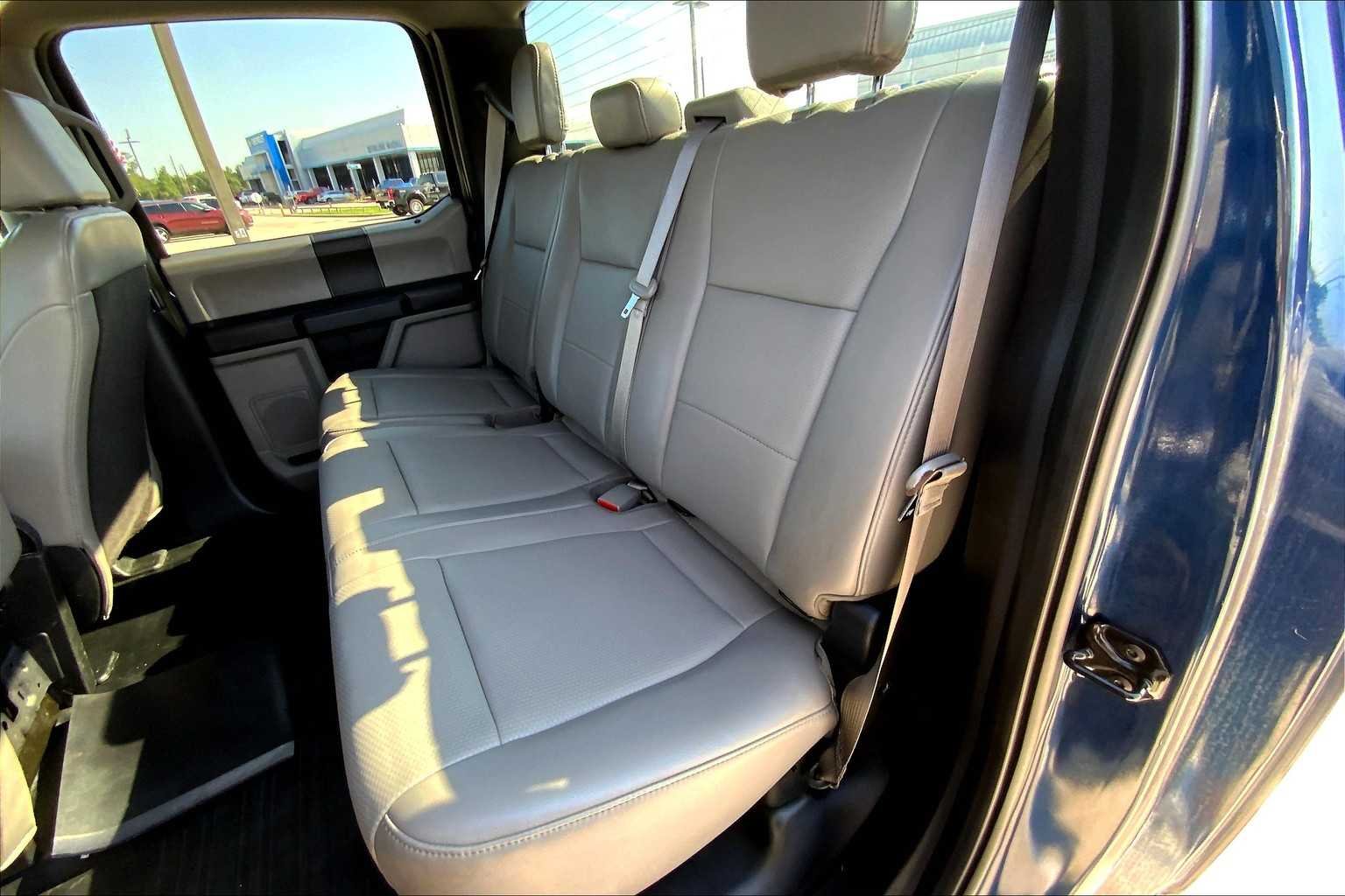 Used 2018 Blue Jeans Metallic Ford XL image 37